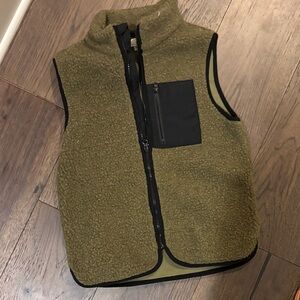 Boys olive green sherpa with pocket